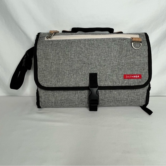 Skip Hop Diaper Changing Pad & Carry Case- Grey - Picture 1 of 13